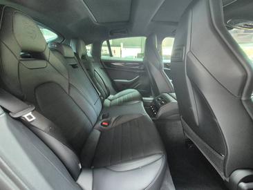 Porsche Panamera III 4 E-Hybrid — photo 36