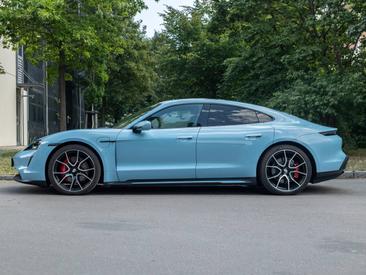 Porsche Taycan 4S — photo 2