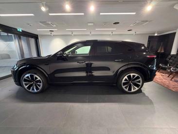 Porsche Cayenne E4 Electric — photo 2