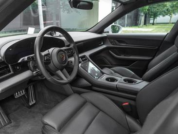 Porsche Taycan 4S — photo 4