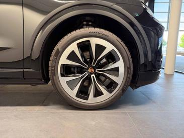 Porsche Cayenne E4 Electric — photo 8