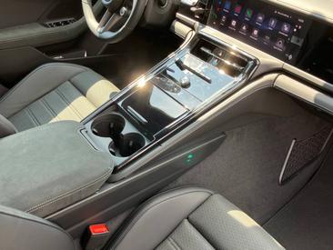 Porsche Panamera III GTS — photo 30