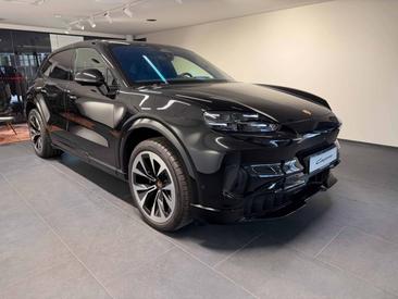 Porsche Cayenne E4 Electric — photo 12