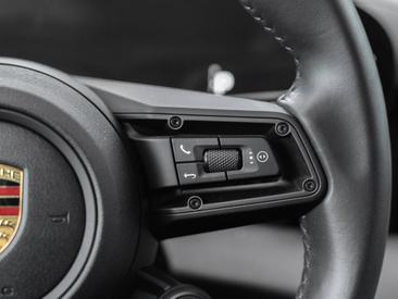 Porsche Taycan 4S — photo 19