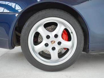 Porsche 993 Carrera Cabriolet — photo 16