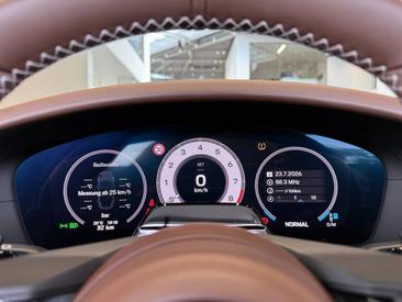 Porsche 992 II Targa 4S — photo 18