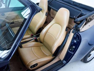 Porsche 993 Carrera Cabriolet — photo 24