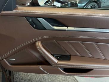 Porsche 992 II Targa 4S — photo 27