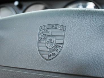 Porsche 993 Carrera Cabriolet — photo 36