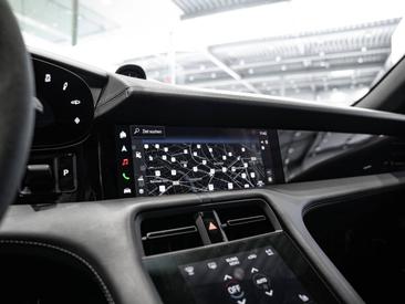 Porsche Taycan ph2 4S Sport Turismo — photo 21