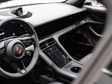 Porsche Taycan ph2 4S Sport Turismo — photo 34