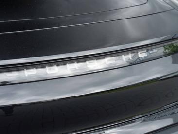 Porsche Taycan — photo 7