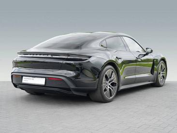 Porsche Taycan — photo 10