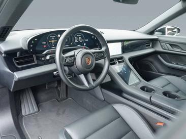 Porsche Taycan — photo 12