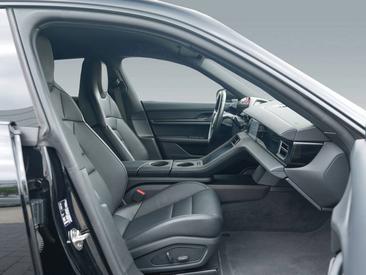 Porsche Taycan — photo 20