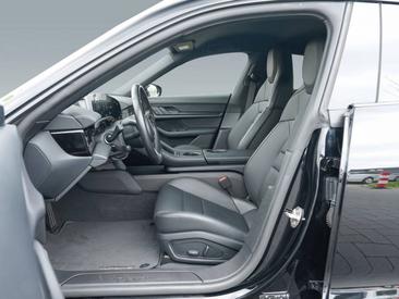 Porsche Taycan — photo 21