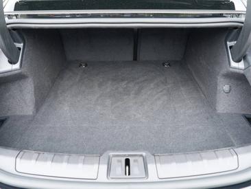 Porsche Taycan — photo 28
