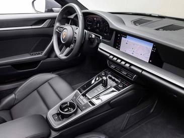 Porsche 992 II Carrera Cabriolet — photo 17