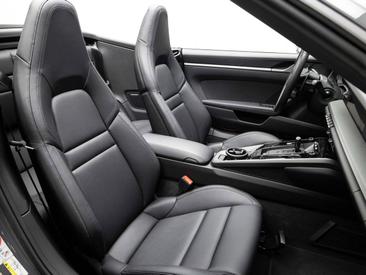 Porsche 992 II Carrera Cabriolet — photo 22