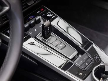 Porsche 992 II Carrera Cabriolet — photo 28
