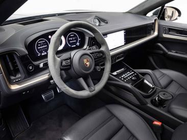 Porsche Cayenne III S E-Hybrid Coupé — photo 12
