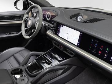 Porsche Cayenne III S E-Hybrid Coupé — photo 16