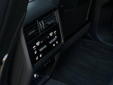 Porsche Cayenne III GTS Coupé — photo 18