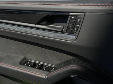 Porsche Cayenne III GTS Coupé — photo 26