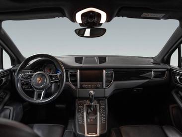 Porsche Macan S — photo 14