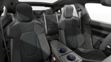 Porsche Taycan ph2 GTS — photo 12