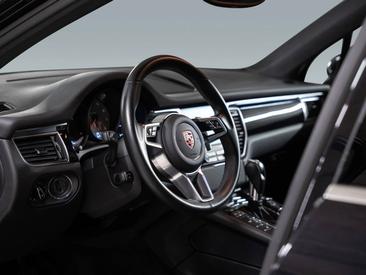 Porsche Macan S — photo 26