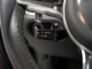 Porsche Macan S — photo 27