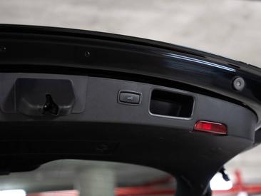 Porsche Macan S — photo 30