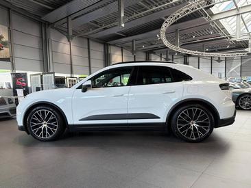 Porsche Macan Electrique 4 — photo 2