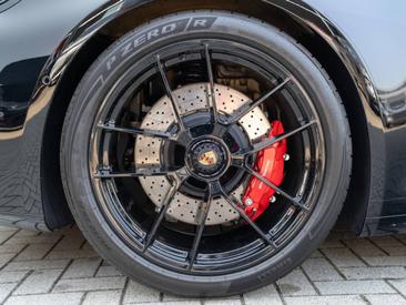Porsche 992 II Targa 4 GTS — photo 25