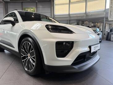 Porsche Macan Electrique 4 — photo 9