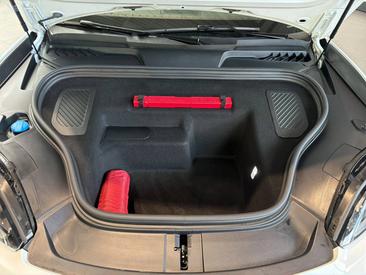 Porsche Macan Electrique 4 — photo 11