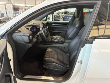 Porsche Macan Electrique 4 — photo 14