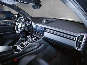 Porsche Cayenne III GTS — photo 19