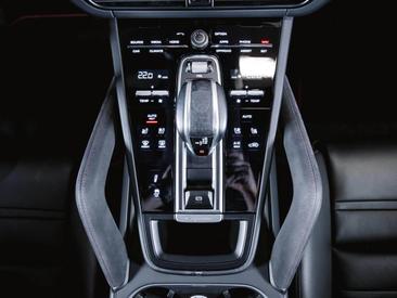 Porsche Cayenne III GTS — photo 21