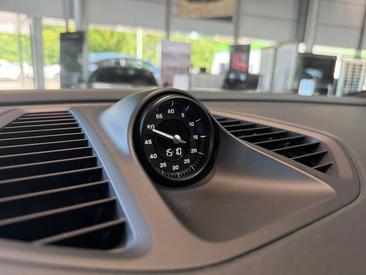Porsche Macan Electrique 4 — photo 26