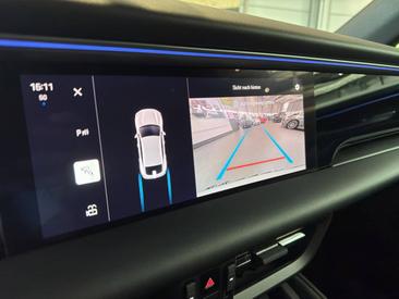 Porsche Macan Electrique 4 — photo 28