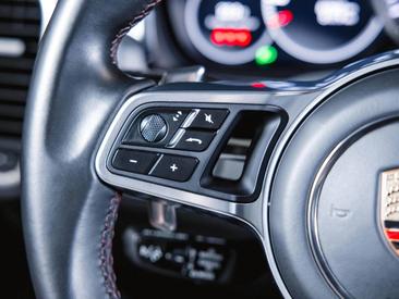 Porsche Cayenne III GTS — photo 31