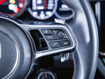 Porsche Cayenne III GTS — photo 32