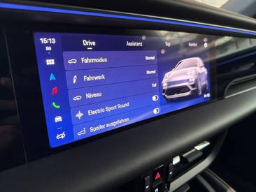 Porsche Macan Electrique 4 — photo 35