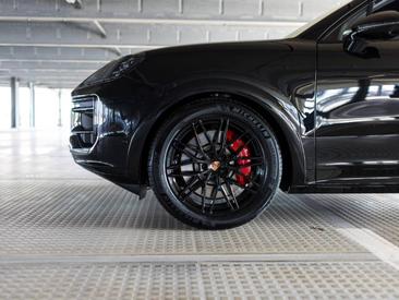 Porsche Cayenne III GTS — photo 4