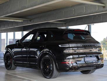 Porsche Cayenne III GTS — photo 8