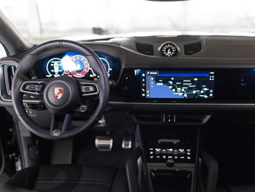 Porsche Cayenne III GTS — photo 14