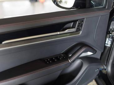 Porsche Cayenne III GTS — photo 19