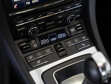 Porsche 991 I Carrera 4S — photo 27